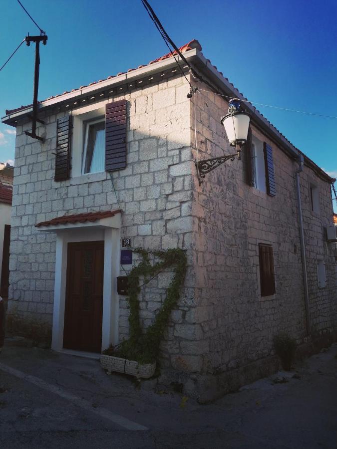 Stone House Apartment Slatine Exterior photo