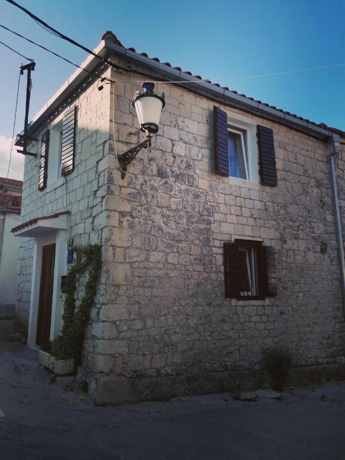 Stone House Apartment Slatine Exterior photo